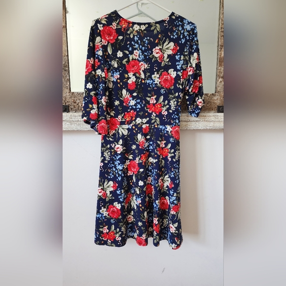 Dress - Picture 2 of 2